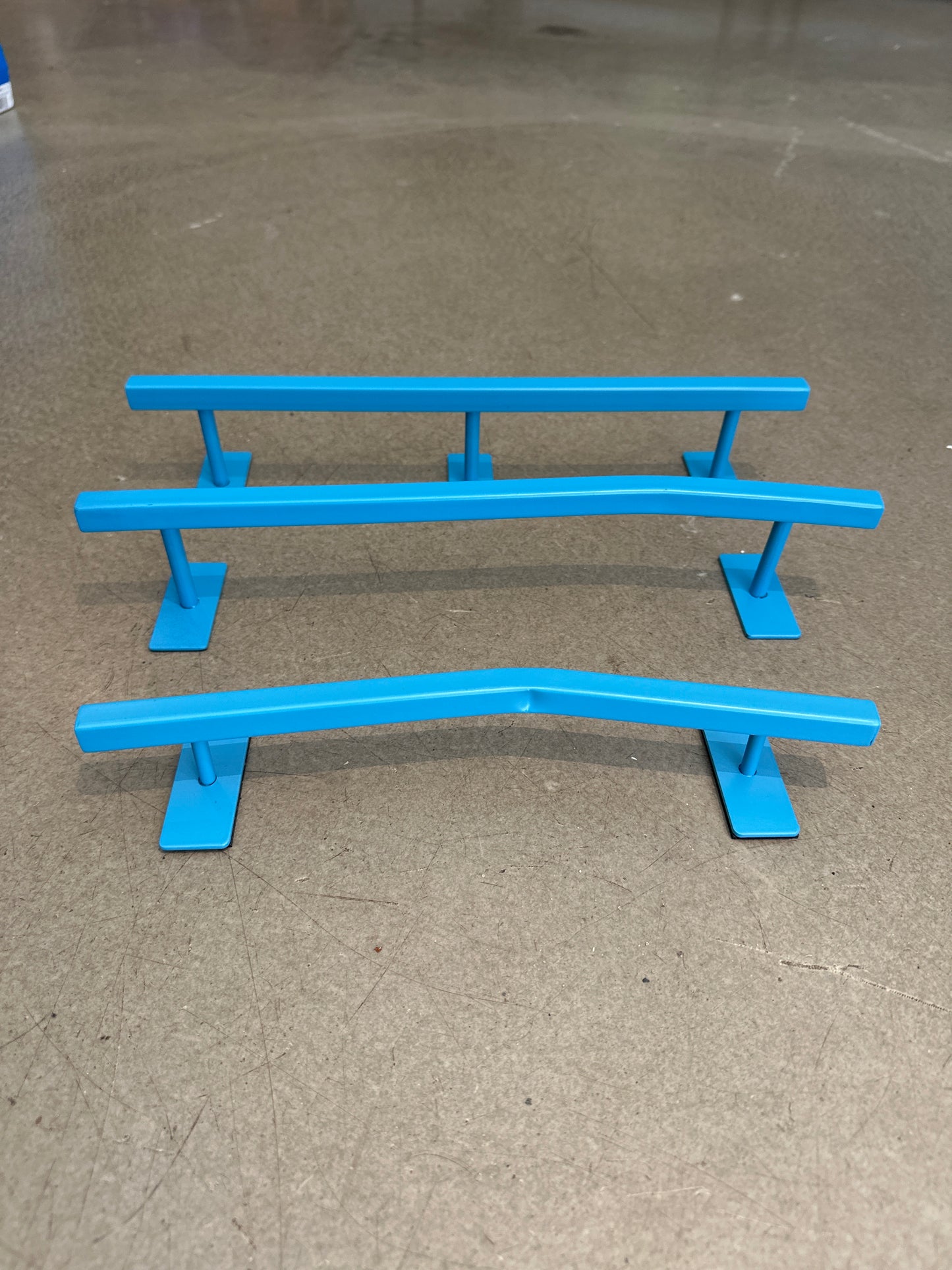Finger skateboard rail 34cm i metal (blå)